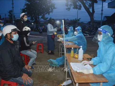 Ngày 15/10, Việt Nam ghi nhận 3.797 ca nhiễm mới SARS-CoV-2, có 3.847 ca nặng đang điều trị