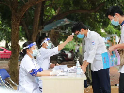 Ưu tiên tiêm vaccine phòng COVID-19 cho giáo viên, học sinh, sinh viên