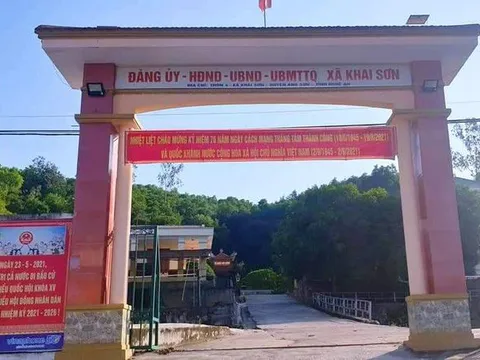 Nghệ An: Bắt tạm giam nữ chủ tịch xã ăn chặn tiền hỗ trợ lũ lụt