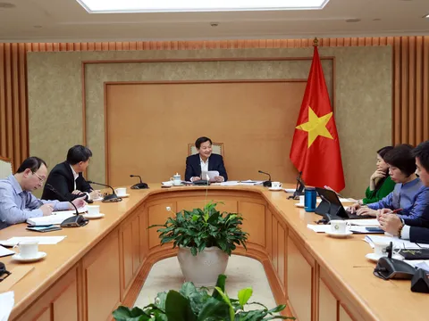 Bộ Y tế cần sớm ban hành Thông tư quy định về giá dịch vụ xét nghiệm COVID-19, bảo đảm công khai, minh bạch, đúng pháp luật