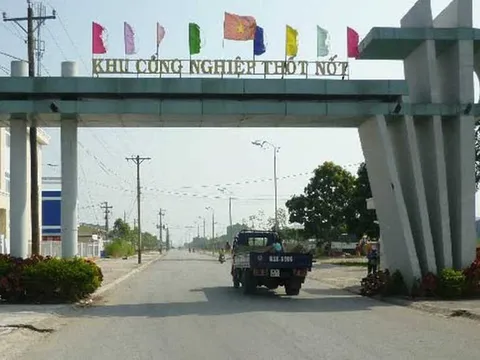 Cần Thơ: Phong tỏa nhà máy chế biến thủy sản sau khi phát hiện 27 F0