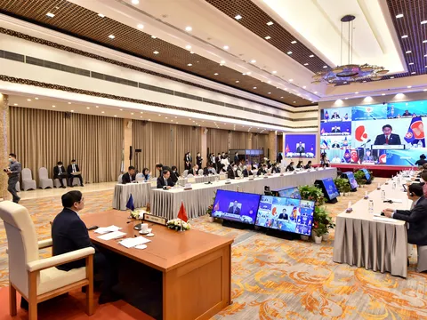 Thủ tướng Phạm Minh Chính đề nghị ASEAN - Nhật Bản phối hợp kiểm soát tốt đại dịch, phục hồi các chuỗi cung ứng