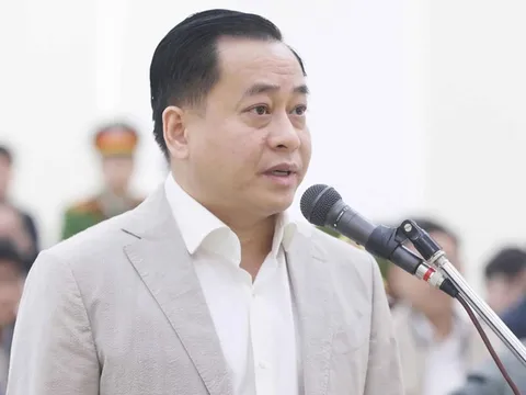 Xét xử cựu Phó Tổng cục trưởng tình báo: Ông Vũ Duy Linh bị cáo buộc nhận hối lộ 5 tỷ đồng từ Vũ 'nhôm'