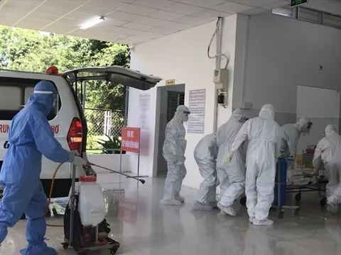 Dịch COVID-19 nguy cơ tái bùng phát, loạt bệnh viện dã chiến được kích hoạt