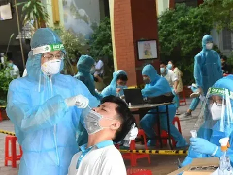 Ngày 13/11: Có 8.467 ca mắc COVID-19, TP.HCM vẫn nhiều nhất với 1.240 ca