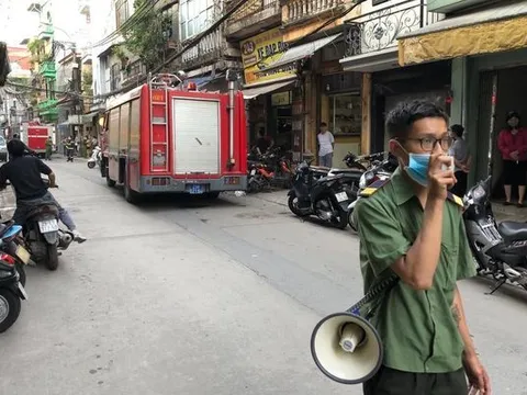 Hà Nội: Điều tra nghi án phóng hoả nhà hàng xóm làm một người bị bỏng nặng