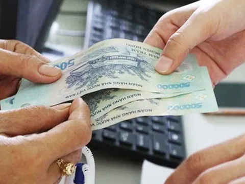 Người lao động có được nhờ người khác nhận thay trợ cấp thất nghiệp?