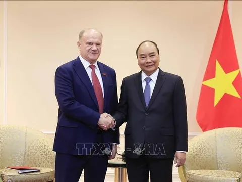 Chủ tịch nước Nguyễn Xuân Phúc tiếp Chủ tịch Đảng Cộng sản Liên bang Nga