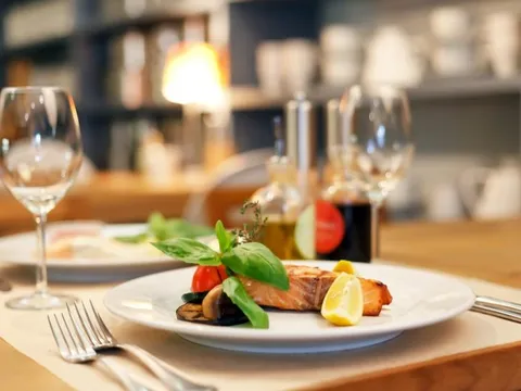 TP.HCM: Cơ sở kinh doanh dịch vụ ăn uống không bị giới hạn đóng cửa trước 22 giờ