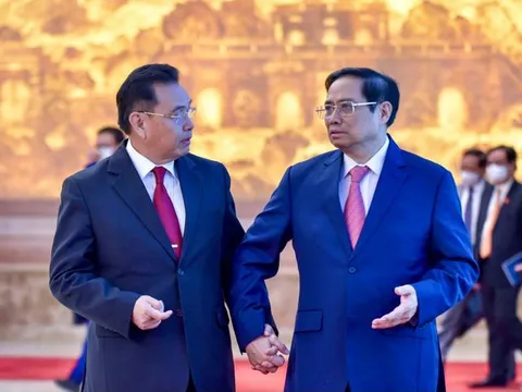 Thúc đẩy các dự án hạ tầng chiến lược kết nối Việt Nam - Lào