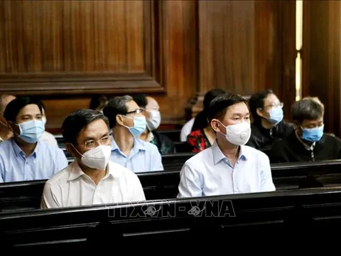 Hoãn phiên tòa xét xử cựu Phó Chủ tịch TP.HCM Trần Vĩnh Tuyến