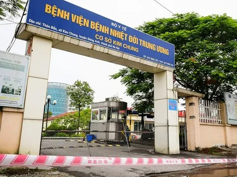 Một bệnh nhân COVID-19 đang điều trị ở Hà Nội trốn viện về quê