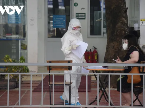 Ngày 10/12, Hà Nội ghi nhận thêm 863 ca mắc COVID-19, có 272 ca cộng đồng