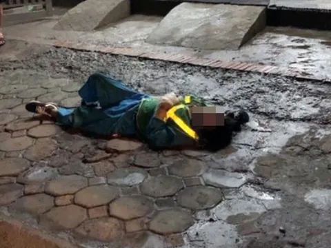 Hà Nội: Truy tìm tài xế ô tô tông nữ lao công, kéo lê dưới gầm rồi bỏ chạy