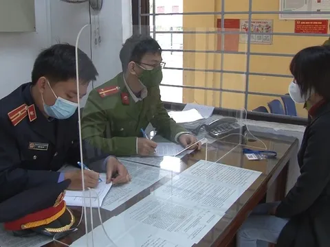 Bắt tạm giam nữ sinh tung hàng loạt clip sex lên mạng để kiếm tiền