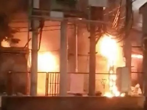 Hà Nội: Cháy lớn tại chợ vải Ninh Hiệp