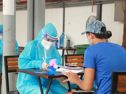 10 quận, huyện Hà Nội là 'vùng cam', quận Đống Đa về 'vùng vàng'