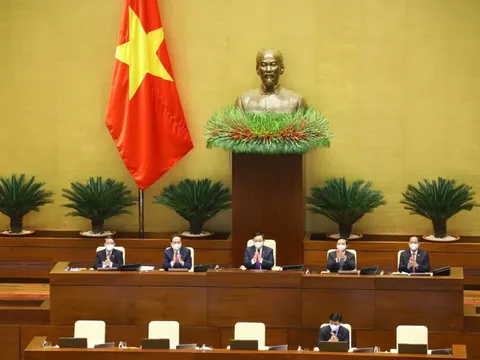 Ngày 6/1, Quốc hội thảo luận ở tổ về nhiều nội dung quan trọng