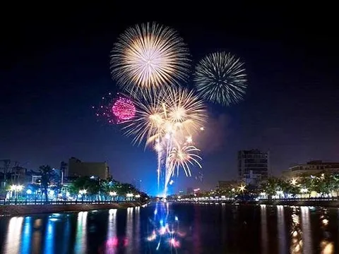 Đề xuất tạm dừng bắn pháo hoa, tổ chức lễ hội dịp Tết Nguyên đán 2022