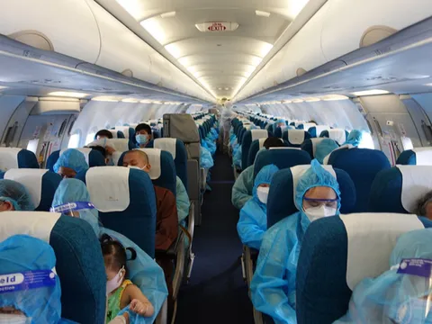 Tạo điều kiện nhập cảnh đối với người nước ngoài, người Việt Nam cùng thân nhân về nước