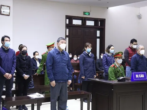 Cựu Giám đốc Bệnh viện Bạch Mai Nguyễn Quốc Anh lĩnh 5 năm tù