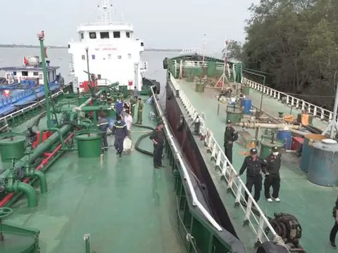 Đề nghị truy tố 74 bị can liên quan đến đường dây buôn lậu 200 triệu lít xăng giả