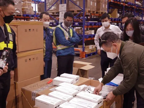 Bắt giữ hơn 85.000 test nhanh COVID-19 nhập lậu từ Hàn Quốc