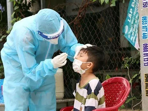 Cần làm gì với trẻ em - nhóm đối tượng dễ bị tổn thương nhất do Covid?