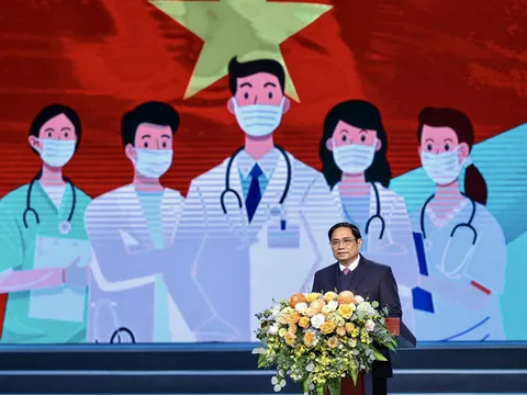 Khẩn trương ban hành chính sách đặc thù với nhân viên y tế, chăm sóc sức khỏe Nhân dân ngày càng tốt hơn