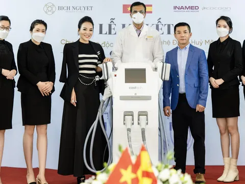 CEO Bích Nguyệt dự lễ ký kết chuyển giao công nghệ Đông hủy mỡ từ Châu Âu