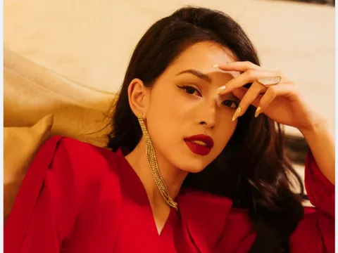 Á hậu Phương Nga mắc COVID-19