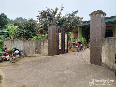 Nghệ An: Mẹ hốt hoảng phát hiện con trai tử vong trên giường