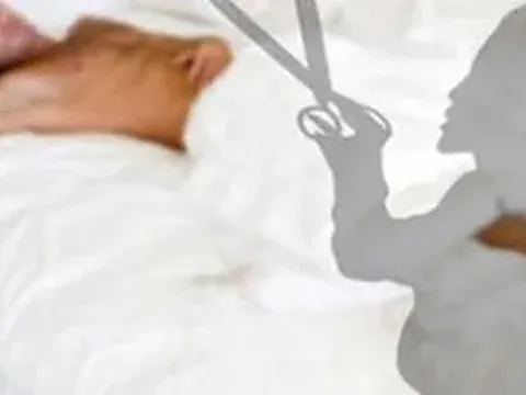 Mâu thuẫn gia đình, người đàn ông bị vợ cắt đứt 'của quý'