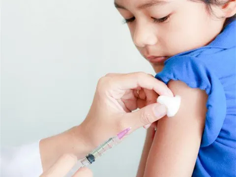 Thủ tướng yêu cầu Bộ Y tế nghiên cứu việc tiêm vaccine phòng COVID-19 cho trẻ 3-5 tuổi