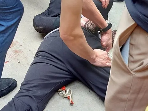 Thanh Hóa: Nam thanh niên mang súng nhựa đi cướp tiệm vàng