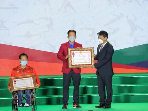 Herbalife Việt Nam cùng các vận động viên, huấn luyện viên xuất sắc năm 2021 truyền cảm hứng cho lối sống năng động