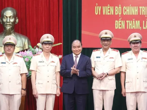 Chủ tịch nước Nguyễn Xuân Phúc làm việc với Cục An ninh nội địa