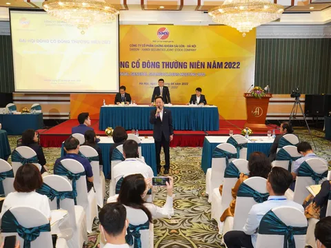 Ông Đỗ Quang Hiển từ nhiệm Chủ tịch HĐQT SHS, tuân thủ quy định Luật các TCTD