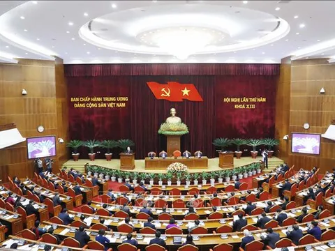 Ngày làm việc thứ hai Hội nghị Trung ương 5 khóa XIII