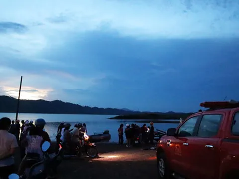 Tìm thấy thi thể 2 người mất tích trong vụ chìm xuồng ở Đồng Nai