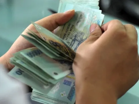 Nữ học viên dàn cảnh đánh ghen tống tiền thầy giáo