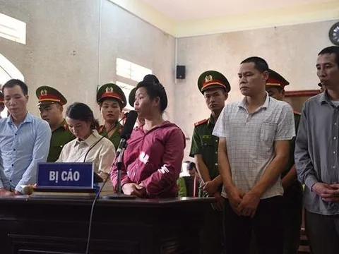 Nóng: Hủy án sơ thẩm vụ mẹ nữ sinh giao gà ở Điện Biên