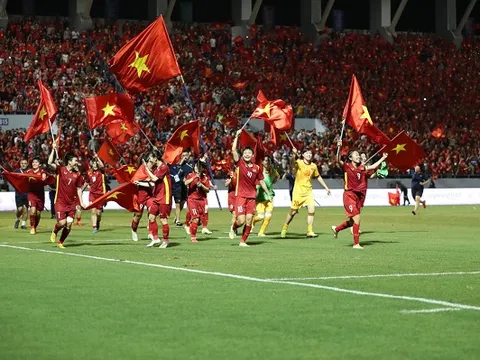 FE CREDIT thưởng nóng 3 tỷ đồng cho đội tuyển bóng đá nữ Việt Nam