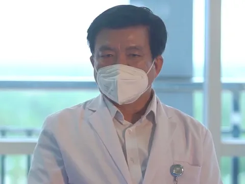 Bắt tạm giam Giám đốc Bệnh viện Đa khoa Vĩnh Long liên quan đến vụ Việt Á