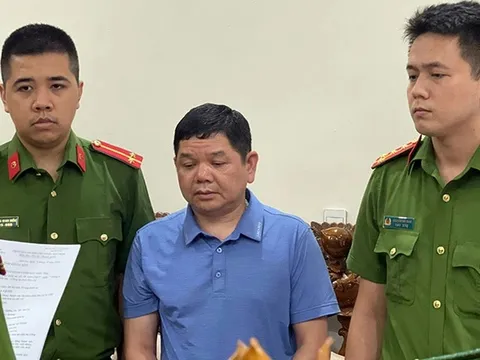 Bắt Trưởng khoa Dược Bệnh viện Đa khoa tỉnh Sơn La vì nhận tiền 'hoa hồng' của Việt Á