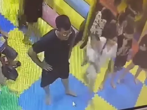 Phẫn nộ kẻ đánh cháu bé ở khu vui chơi: Hành vi côn đồ cần xử lý nghiêm