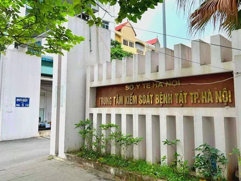 Bắt khẩn cấp Giám đốc CDC Hà Nội liên quan đến Việt Á