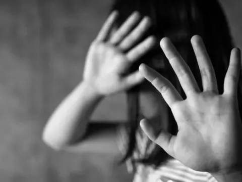 Tạm giữ thầy giáo hiếp dâm nữ học sinh lớp 6 ngay tại trường học ở Hà Tĩnh