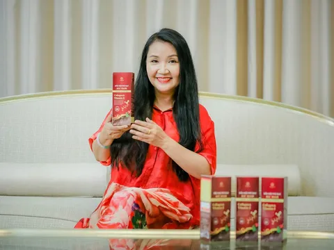 Bí quyết chăm sóc mái tóc đen mượt, suôn dài của nghệ sĩ Ngân Quỳnh