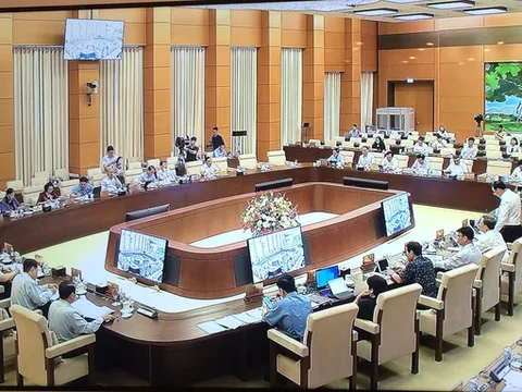 Quốc hội ghi nhận sự chỉ đạo quyết liệt, đồng bộ của Chính phủ, các cấp, các ngành